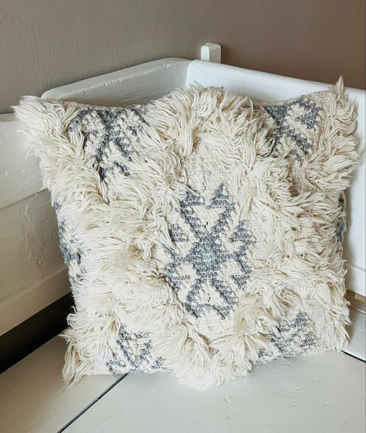 2x Goround Kussens Naturel Print 40x40, Huis en Inrichting, Woonaccessoires | Kussens, Nieuw, Beige, Vierkant, Ophalen of Verzenden