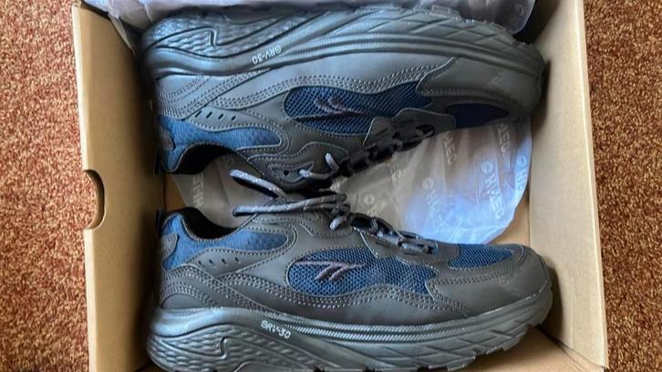 Hi-Tec eastend gtx maat 44 NIEUW, Kleding | Heren, Schoenen, Nieuw, Wandelschoenen of Bergschoenen, Blauw, Verzenden