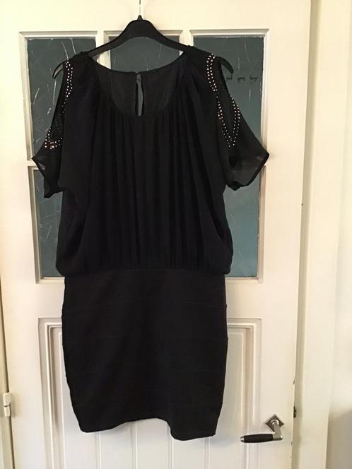 Leuk zwart jurkje maat 38 40, Kleding | Dames, Jurken, Zo goed als nieuw, Maat 38/40 (M), Zwart, Boven de knie, Verzenden