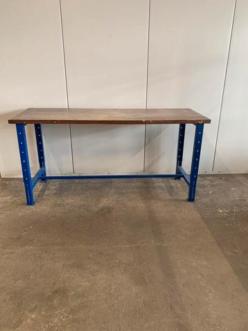 Werkbank / werktafel / paktafel / inpaktafel / magazijntafel beschikbaar voor biedingen