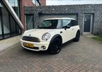 Mini Clubman 1.4 One Anniversary 084 (bj 2009) AIRCO/CRUISE, Auto's, Mini, Voorwielaandrijving, Stof, 4 stoelen, Wit