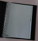 23-rings ringband met plastic Esselte alfabet en wat bladen, Ophalen, Gebruikt