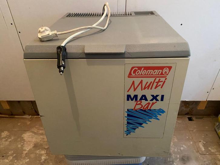 Coleman Multi Maxi Bar – Koelbox op 12V / 230V / Gas, Witgoed en Apparatuur, Koelkasten en IJskasten, Gebruikt, Zonder vriesvak