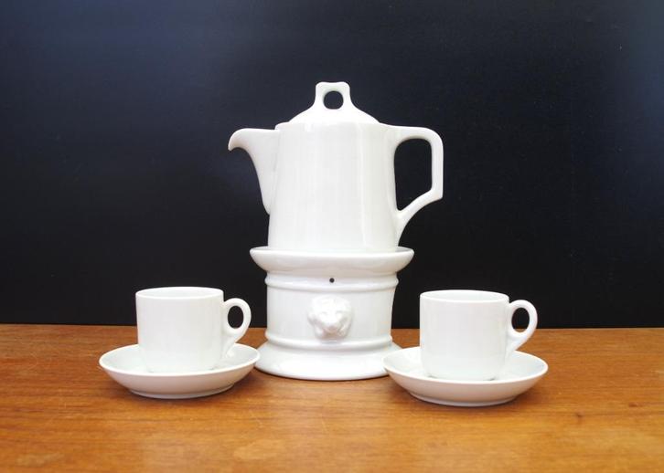 Petrus Regout - 6 delig porseleinen theeset, Huis en Inrichting, Keuken | Servies, Zo goed als nieuw, Kop(pen) en/of Schotel(s)