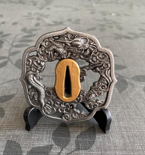 Assassin’s Creed Shadows Naoe’s katana tsuba, Spelcomputers en Games, Games | Overige, Zo goed als nieuw, Avontuur en Actie, 1 speler