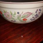 Wedgwood Roseberry serveerschaal., Ophalen of Verzenden, Wedgwood, Aardewerk, Schaal of Schalen