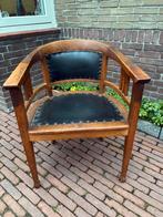 Oude bureau stoel, Ophalen