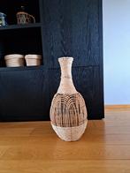 Rieten vaas 67 cm hoog, Ophalen of Verzenden, Overige kleuren, Glas, 50 tot 75 cm