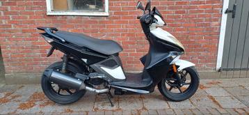 Kymco Super 8 snor scooter beschikbaar voor biedingen