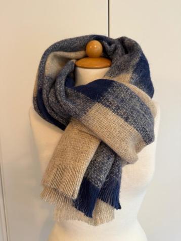Grote, warme shawl van Josephine & Co, NIEUW! beschikbaar voor biedingen