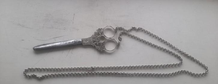 Antieke zilveren schaar aan jasseron ketting, Sieraden, Tassen en Uiterlijk, Antieke sieraden, Ophalen of Verzenden