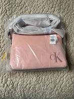 Calvin Klein Tas - Nieuw In Verpakking, Sieraden, Tassen en Uiterlijk, Tassen | Damestassen, Ophalen of Verzenden, Nieuw, Roze