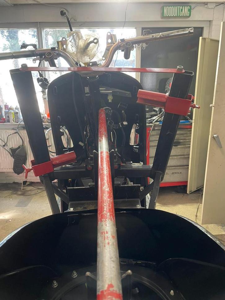 VESPA KROM , wij kunnen hem richten naar de fabriekswaarden, Fietsen en Brommers, Brommeronderdelen | Scooters, Gebruikt, Vespa