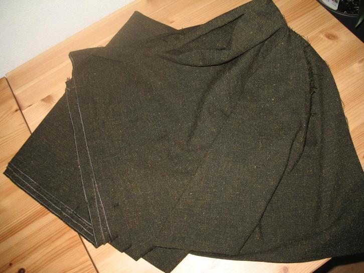 Coupon Zwart met Goud Lurex 3 m x 1,50 cm Lx Br. ( nr 2 ), Hobby en Vrije tijd, Stoffen en Lappen, Nieuw, Overige materialen, 120 cm of meer