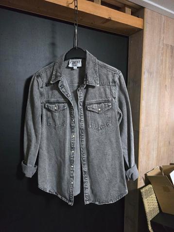 Leuke spijkerblouse maat s beschikbaar voor biedingen