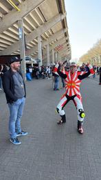 Gezocht 3 kaarten motogp tt assen 3 dagen vip, Tickets en Kaartjes, Sport | Overige, Drie personen of meer, Juni