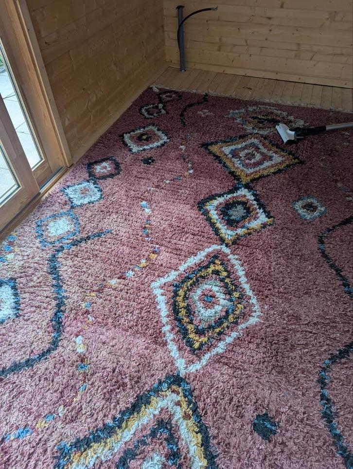 Groot kleed Berber stijl oudroze 340 x 240, Huis en Inrichting, Stoffering | Tapijten en Kleden, Gebruikt, 200 cm of meer, 200 cm of meer
