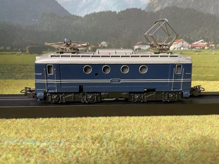 Märklin 3013 SEH 800 BR 1100 van de NS, Hobby en Vrije tijd, Modeltreinen | H0, Zo goed als nieuw, Locomotief, Wisselstroom, Märklin