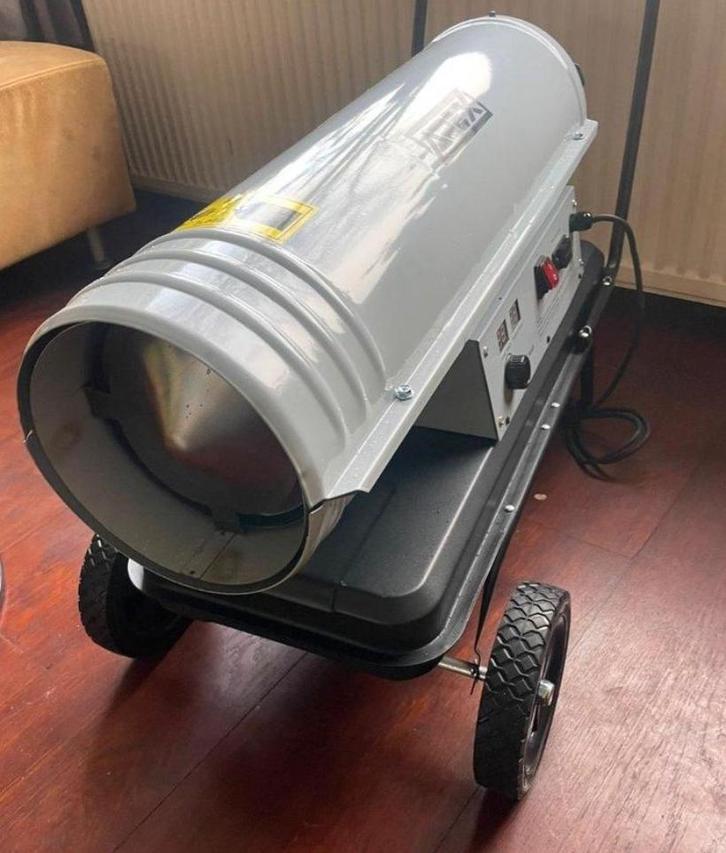 Krachtige Apex dieselheater heteluchtkanon vermogen 30 KW., Doe-het-zelf en Verbouw, Verwarming en Radiatoren, Zo goed als nieuw