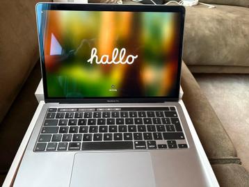 Apple MacBook pro 13 inch 8gb 256gb i5 beschikbaar voor biedingen