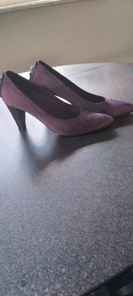 Paarse pumps maat 38.5, Kleding | Dames, Schoenen, Gedragen, Pumps, Overige kleuren, Ophalen of Verzenden