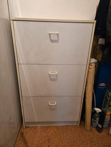 Schoenenkastje - Praktisch en ruimtebesparend! beschikbaar voor biedingen