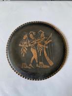 Decoratief koperen wandbord met Oosterse voorstelling, Antiek en Kunst, Antiek | Wandborden en Tegels, Ophalen of Verzenden