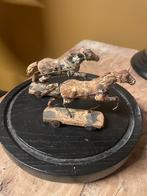 Oud houten speelgoed paardjes met ijzerdraad, Ophalen of Verzenden, Gebruikt