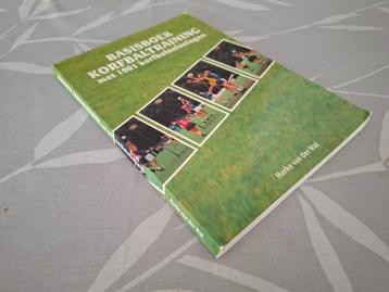 Basisboek KORFBALTRAINING met 1001 korfbaloefeningen beschikbaar voor biedingen