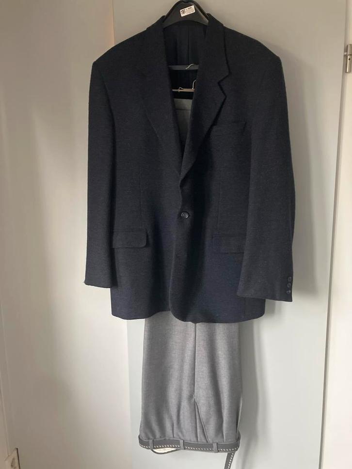 Heren kostuum jasje en broek - Amici, Kleding | Heren, Kostuums en Colberts, Zo goed als nieuw, Maat 52/54 (L), Grijs, Ophalen of Verzenden