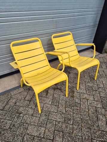 2x gebruikte fermob Luxembourg low chairs prijs per st beschikbaar voor biedingen