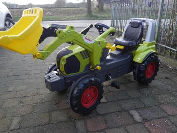 Splinternieuwe Claas Traptractor met voorlader nieuwpr €240 beschikbaar voor biedingen