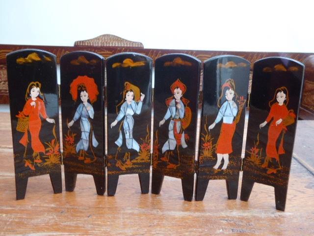 Chinees miniatuur scherm in lak, Antiek en Kunst, Antiek | Woonaccessoires, Ophalen of Verzenden