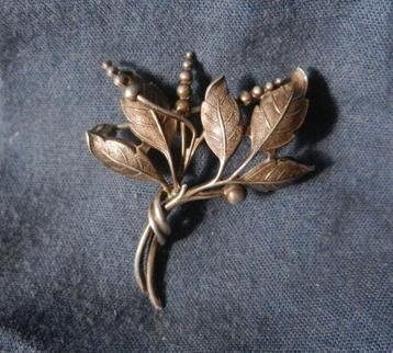Zilveren vintage broche bloemmotieven Andreas Daub Pforzheim beschikbaar voor biedingen