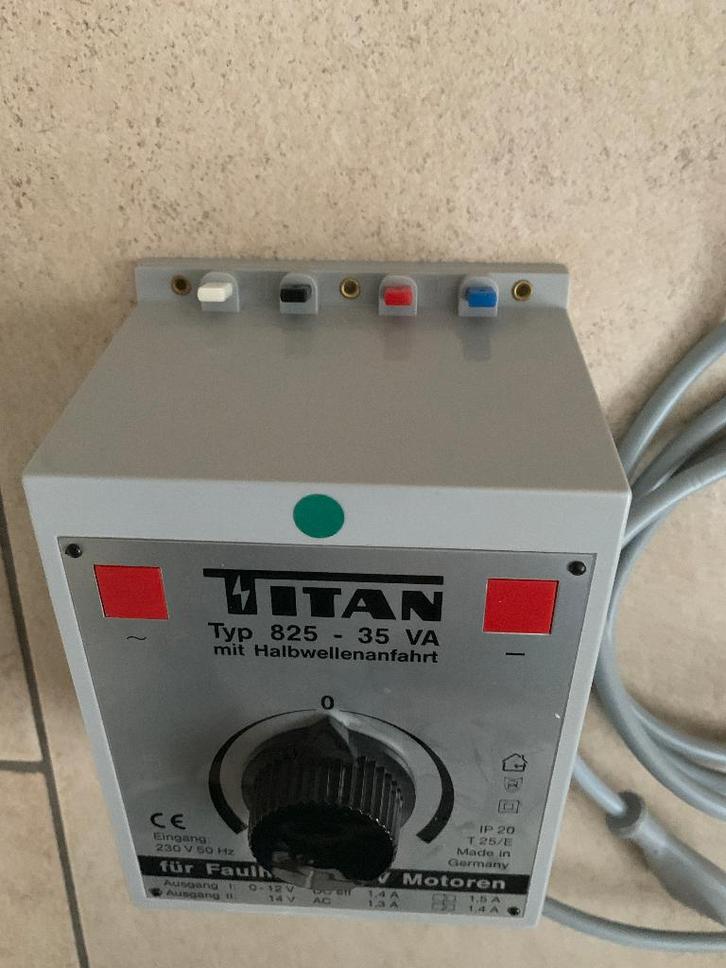 Trafo Titan 825 35VA, Hobby en Vrije tijd, Modeltreinen | H0, Zo goed als nieuw, Transformator of Voeding, Gelijkstroom of Wisselstroom