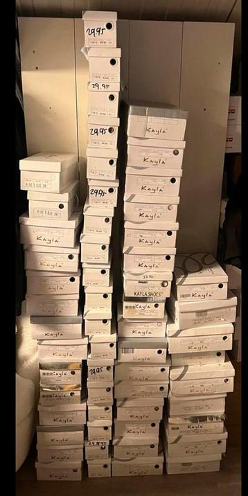 Partij nieuwe schoenen laarsjes 57 stuks Kayla div soorten beschikbaar voor biedingen