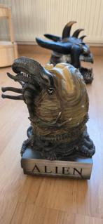 Alien beeld, Ophalen, Zo goed als nieuw
