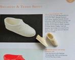 Vintage Barbie en Francie tennisschoenen wit Japan, Ophalen of Verzenden, Kleertjes