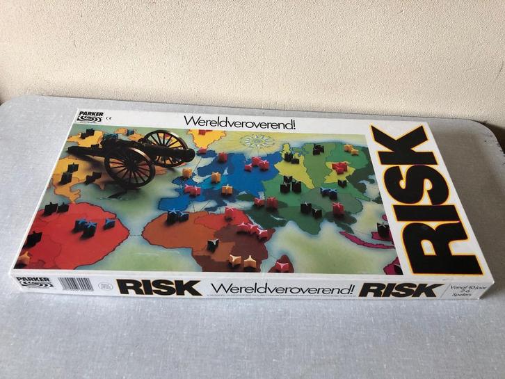 RISK  van MB compleet Z.G.A.N., Hobby en Vrije tijd, Gezelschapsspellen | Bordspellen, Zo goed als nieuw, Een of twee spelers