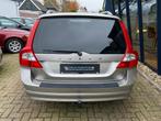 Volvo V70 2.5T Summum Automaat 200PK LEER / XENON / TREKHAAK, Gebruikt, 2521 cc, 5 cilinders, Voorwielaandrijving