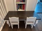 Houten speeltafel met 2 stoeltjes, Kinderen en Baby's, Speelgoed | Speeltafels, Ophalen, Gebruikt