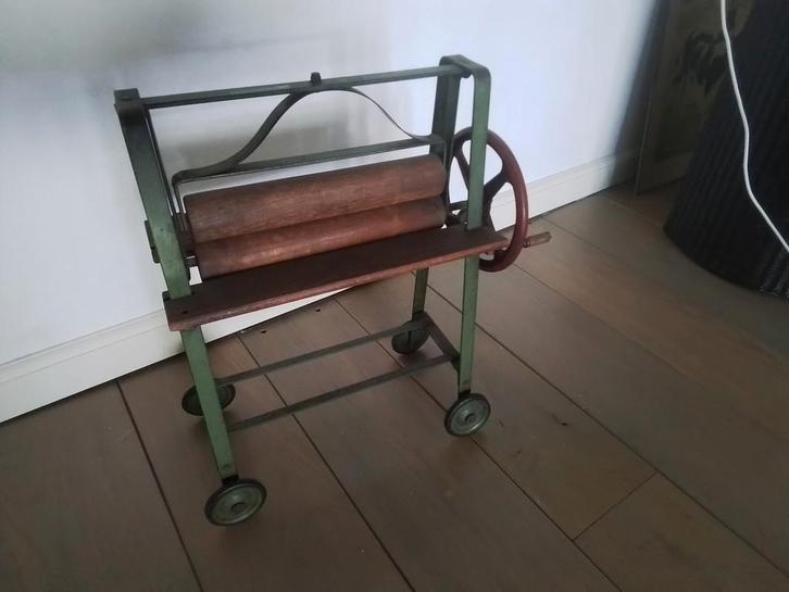 Oude Tri-ang kinder speel wringer, Antiek en Kunst, Antiek | Speelgoed, Ophalen