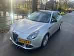 Alfa Romeo Giulietta 1.4 Turbo Multi AIR 2011 Grijs, Auto's, Voorwielaandrijving, 65 €/maand, 4 cilinders, Origineel Nederlands