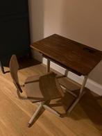 Vintage school bureau, Kinderen en Baby's, Kinderkamer | Tafels en Stoelen, Ophalen of Verzenden, Gebruikt, Tafel(s) en Stoel(en)