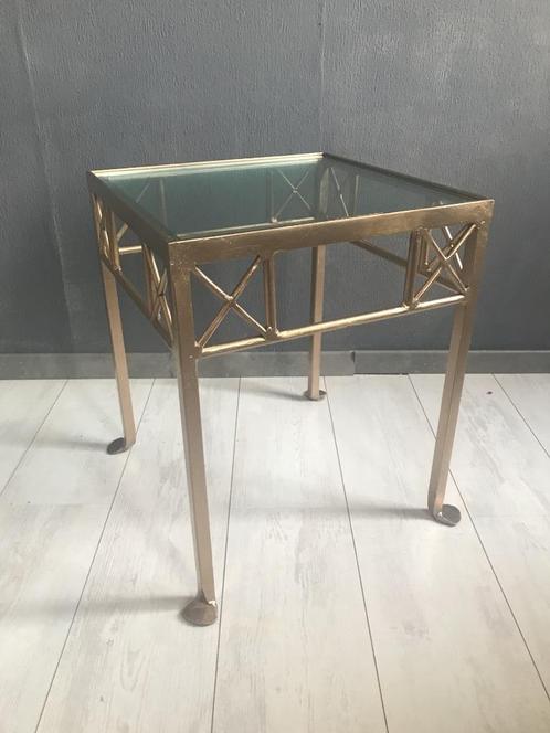Vintage Glazen Bijzettafel Glas Gietijzer, Huis en Inrichting, Tafels | Bijzettafels, Zo goed als nieuw, Vierkant, 45 tot 60 cm