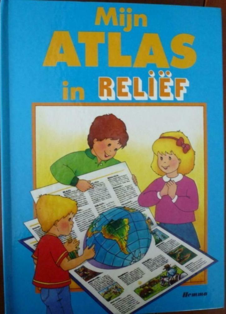 Mijn atlas in relief-Met 3 schitterende pop-up wereldbollen*, Boeken, Kinderboeken | Jeugd | 10 tot 12 jaar, Zo goed als nieuw