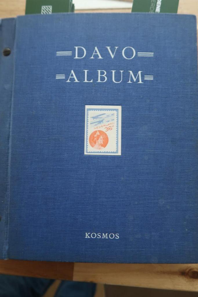 Oud Davo Kosmos wereldverzameling leuk spitwerk, Postzegels en Munten, Postzegels | Volle albums en Verzamelingen, Nederland en Buitenland