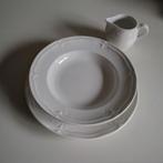 Villeroy en boch cortina bord en melkkannetje, Huis en Inrichting, Ophalen of Verzenden, Zo goed als nieuw, Overige materialen