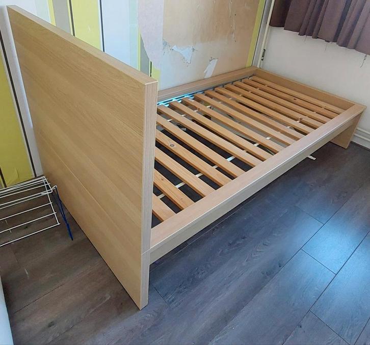 Malm bedframe 90x200 met lades, Huis en Inrichting, Slaapkamer | Bedden, Gebruikt, Eenpersoons, 90 cm, 200 cm, Hout, Bruin, Ophalen of Verzenden