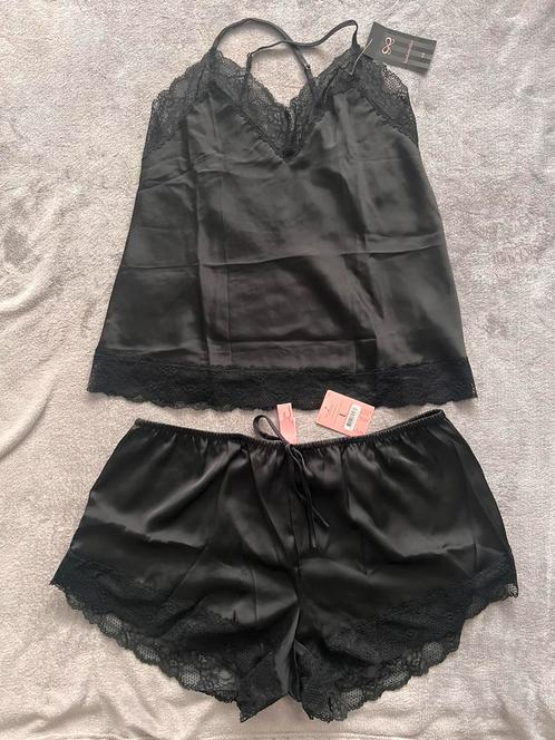 Hunkemöller shortama set met kant maat M / L Nieuw, Kleding | Dames, Pyjama's, Nieuw, Maat 38/40 (M), Ophalen of Verzenden